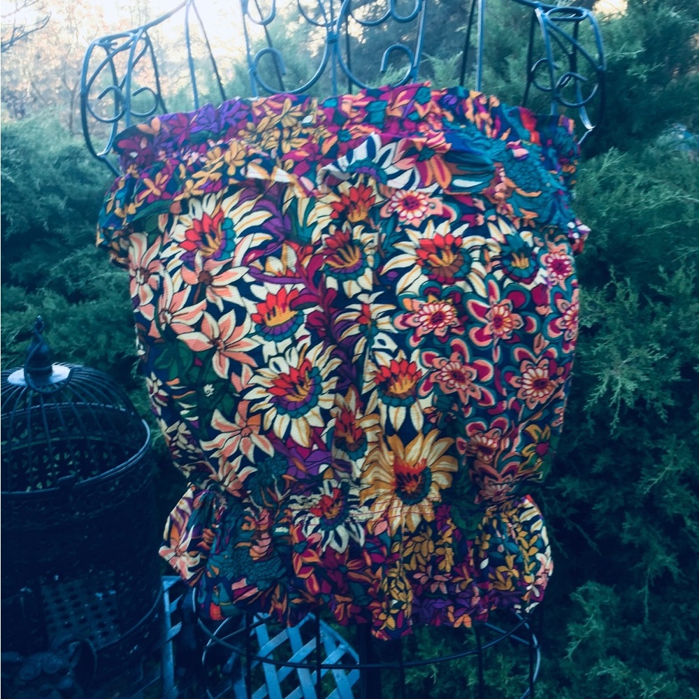 Floral Maeve  Crop Top with peplum - Picture 9 of 11